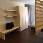 Komodo Short Stay Apartments 4* Trento