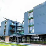 Komodo Short Stay Apartments Aparthotel
