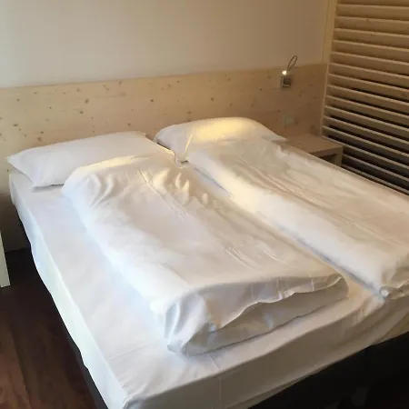 Komodo Short Aparthotel