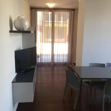 Komodo Short Aparthotel