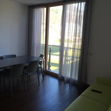 Komodo Short 2* Trento