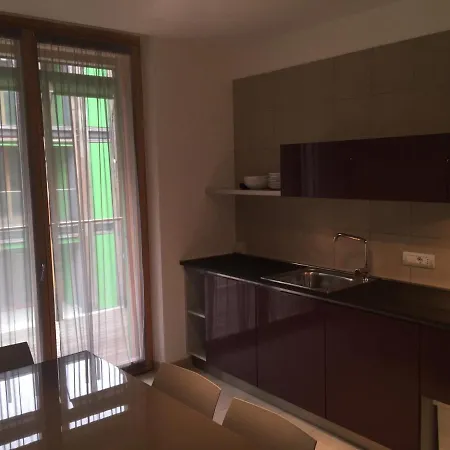Komodo Short Aparthotel 2*