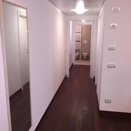 Komodo Short Stay Apartments 2*