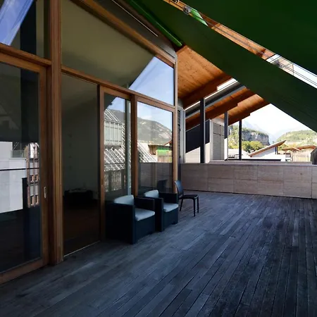 Komodo Short Stay Apartments Aparthotel
