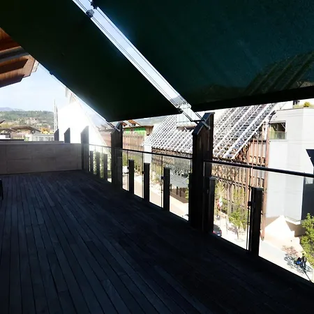 Komodo Short Aparthotel 2*