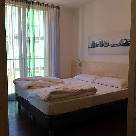 Komodo Short Stay Apartments Trento