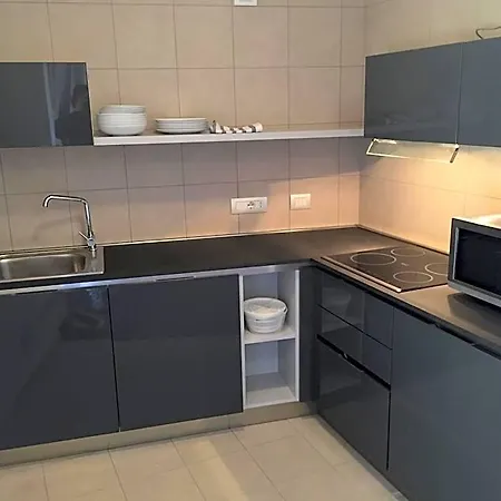 Komodo Short Stay Apartments