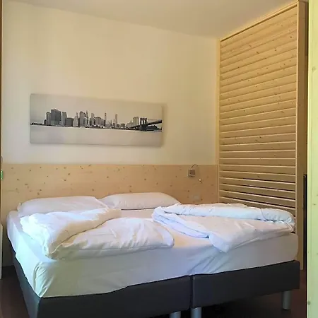 Komodo Short Stay Apartments Trento