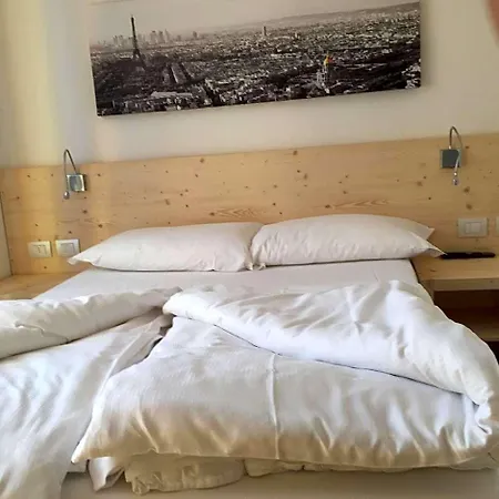 Komodo Short Stay Apartments Aparthotel 4*