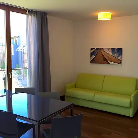 Komodo Short Stay Apartments 4* Trento