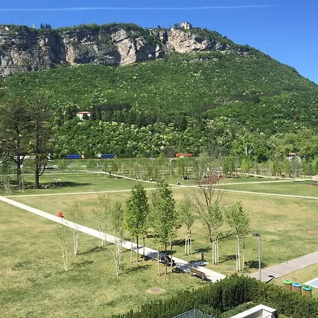 Komodo Short Trento