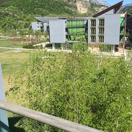 Komodo Short Aparthotel