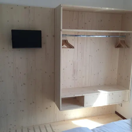 Komodo Short Stay Apartments Trento