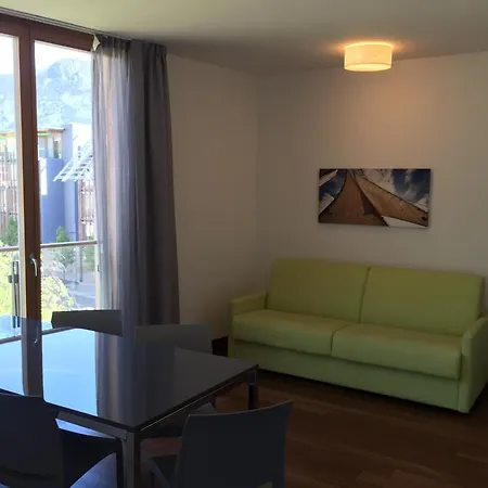 Aparthotel Komodo Short