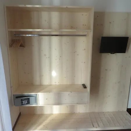 Komodo Short Stay Apartments