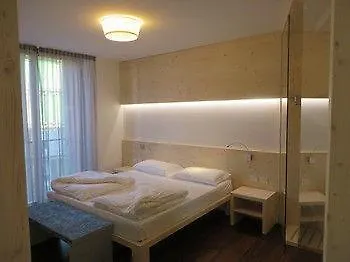Komodo Short Stay Apartments 4*