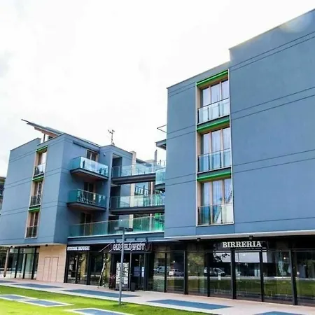 Komodo Short Stay Apartments Aparthotel