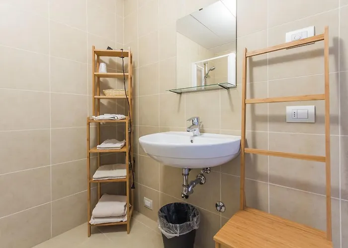 Komodo Short ترينتو