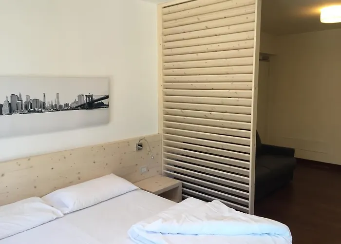 Aparthotel Komodo Short 4*