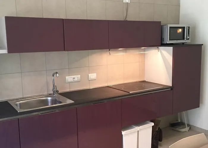 Komodo Short 4* Trento