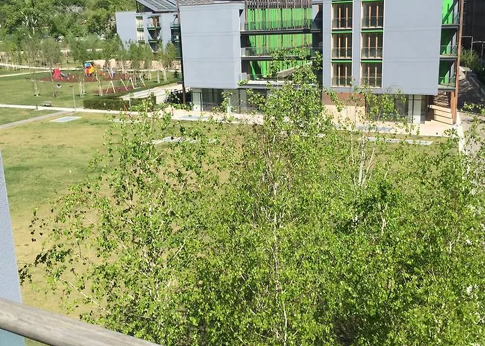 Komodo Short Aparthotel