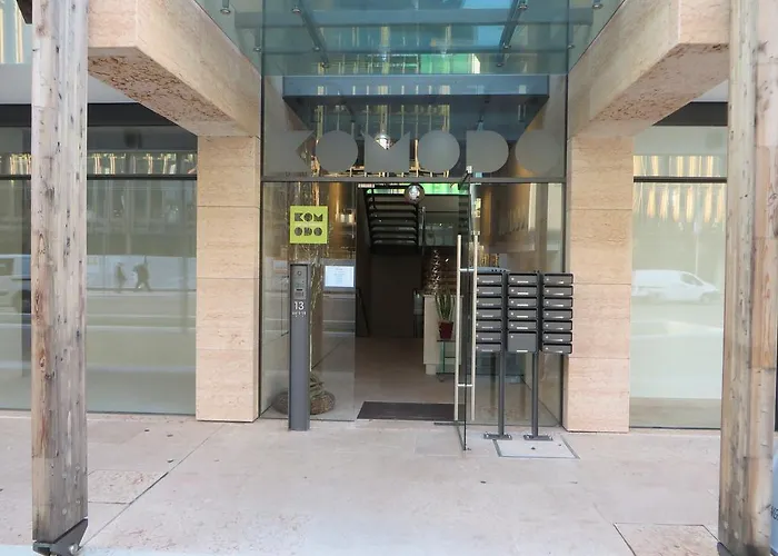 Komodo Short Aparthotel 4*