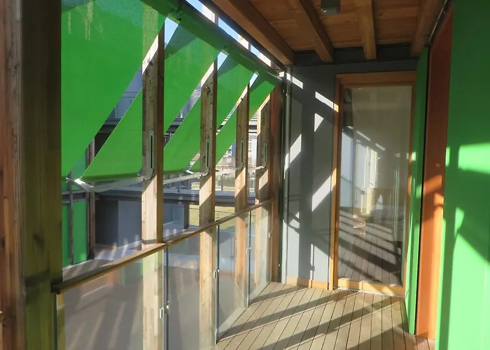 Komodo Short شقة فندقية 4*